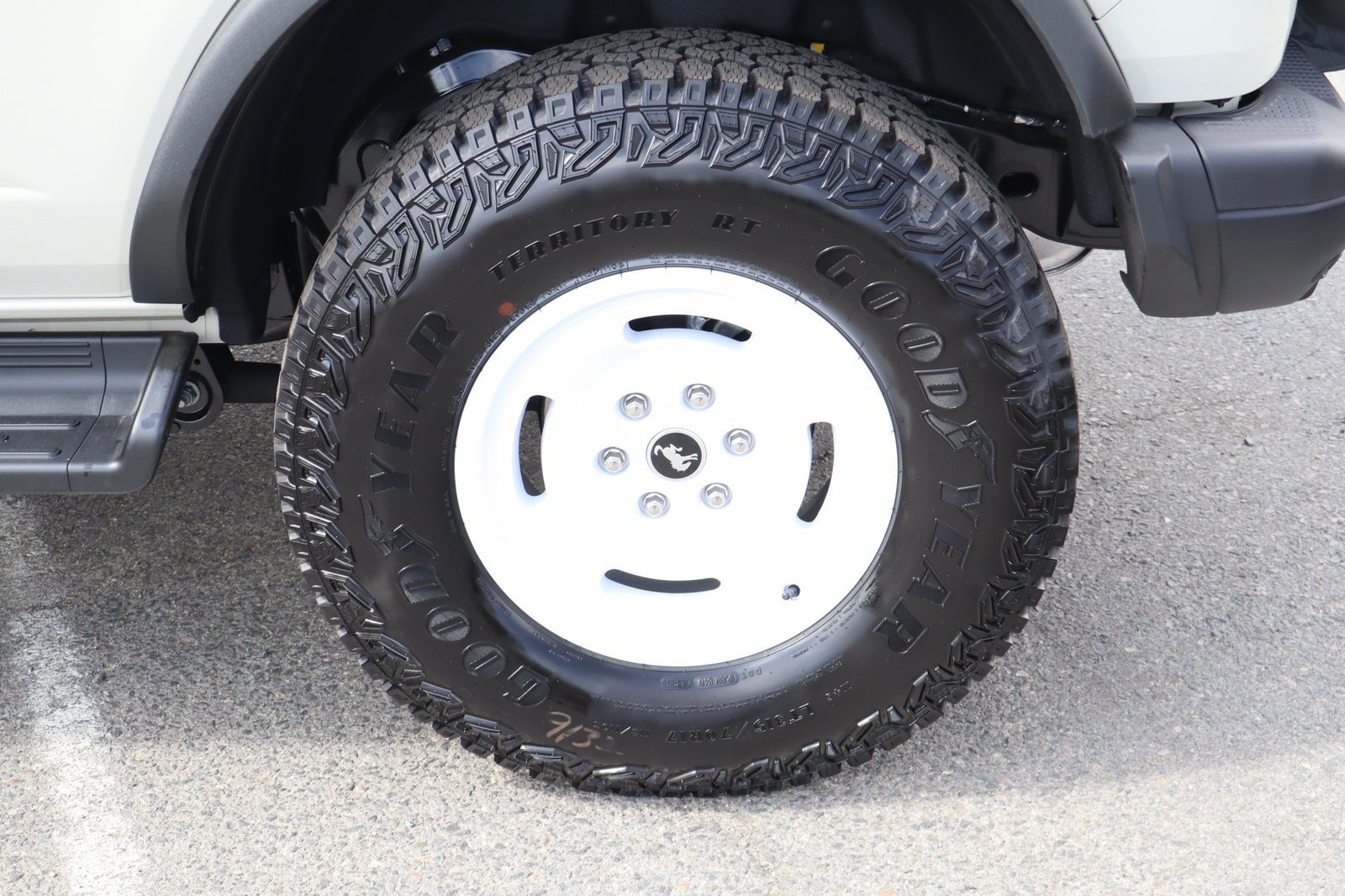 New 2026 Ford Bronco Heritage Edition AWD/4WD image 13