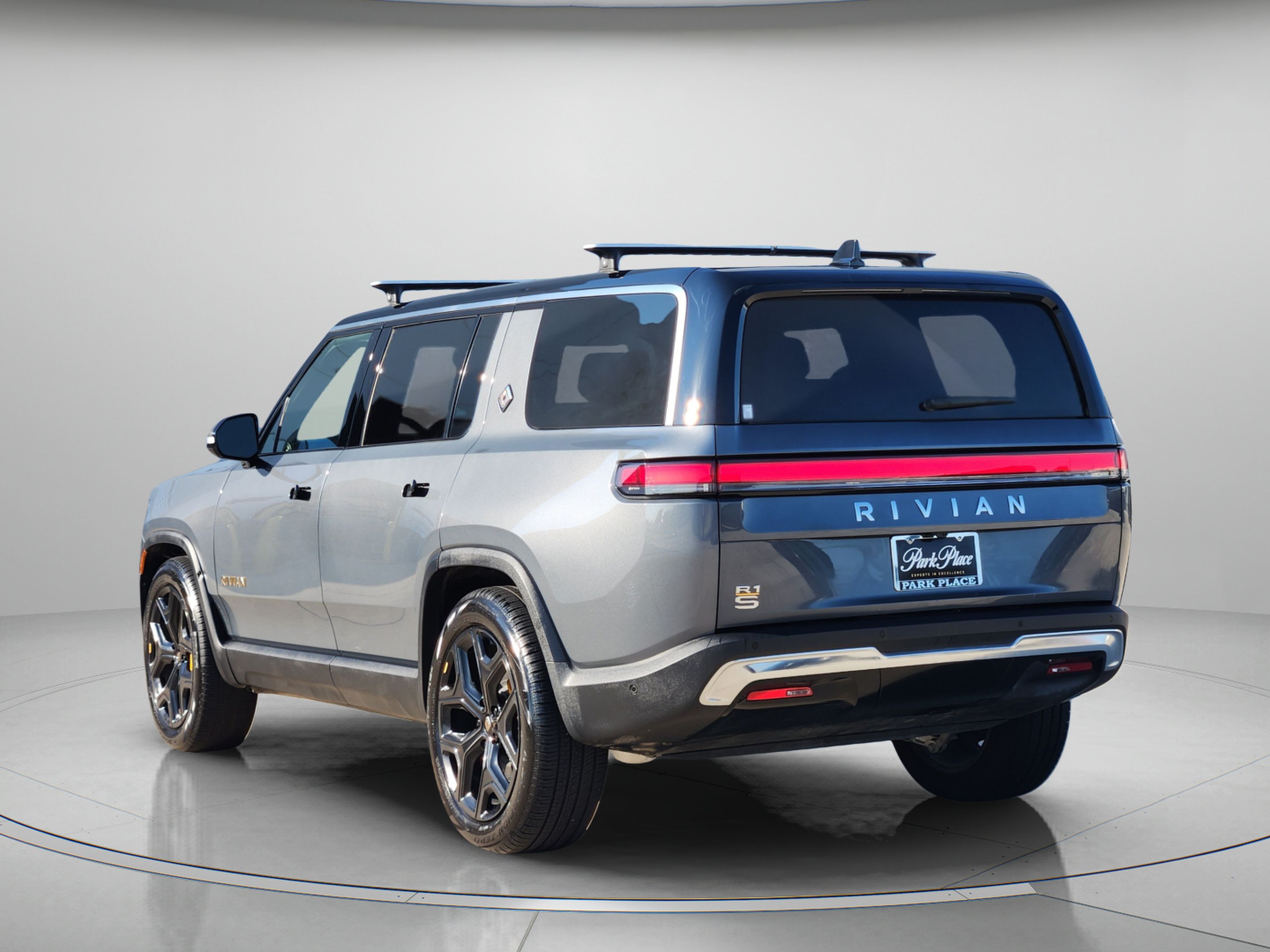 Used 2023 Rivian R1S Adventure Quad AWD/4WD image 3