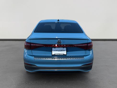 Used 2025 Volkswagen Jetta Sport FWD image 4