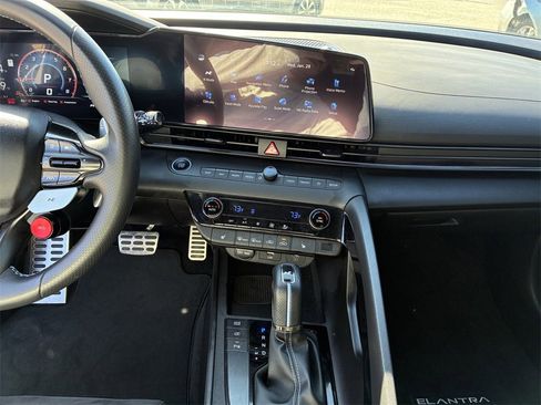 Used 2025 Hyundai Elantra N image 25