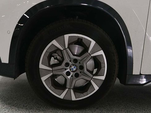 Certified 2023 BMW X1 xDrive28i w/ Premium Package image 5