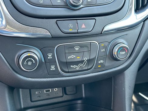 Used 2023 Chevrolet Equinox LT FWD image 17