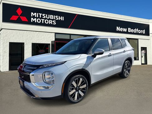New 2026 Mitsubishi Outlander SE image 1