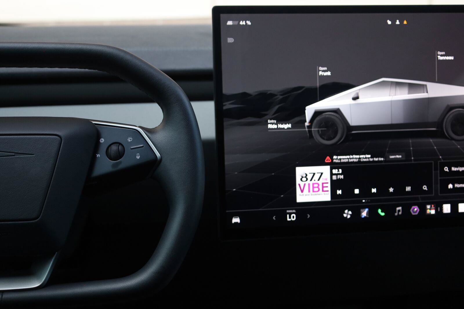 Used 2025 Tesla Cybertruck Cyberbeast AWD/4WD image 34