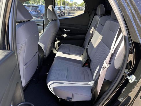 Used 2023 Hyundai Santa Cruz SEL Premium AWD/4WD image 13
