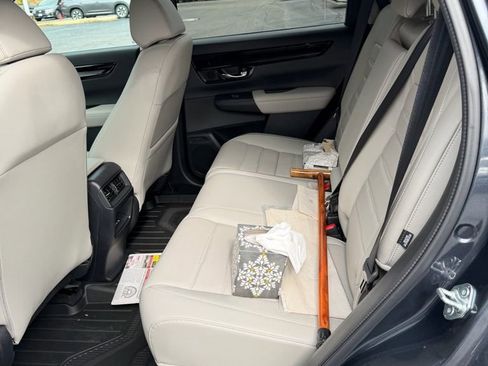 Used 2025 Honda CR-V EX-L image 9