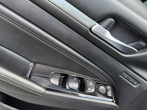 Used 2020 Nissan Altima 2.5 Platinum FWD image 6