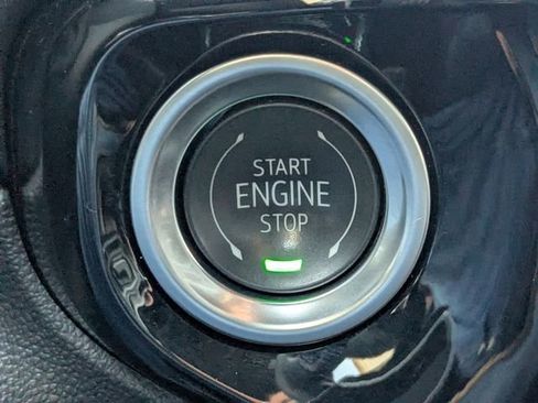 Used 2025 GMC Sierra 1500 SLT image 29