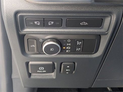 Used 2022 Ford F150 Platinum w/ Equipment Group 701A High image 16