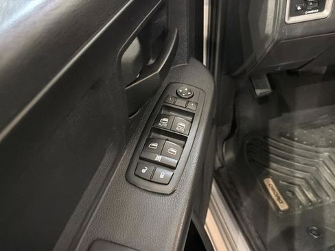 Used 2016 RAM 3500 Tradesman w/ Chrome Appearance Group image 19