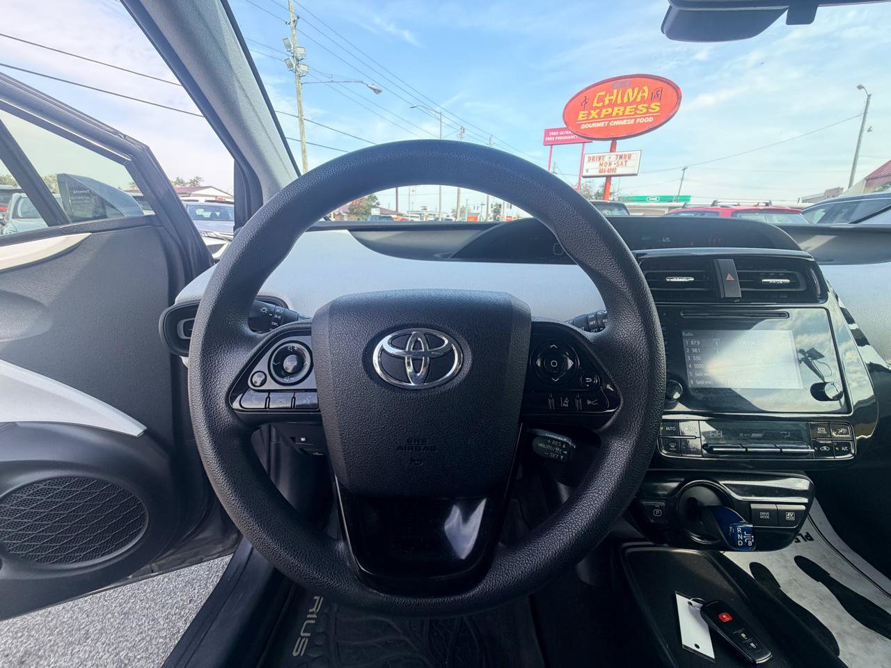 Used 2019 Toyota Prius LE AWD/4WD image 19
