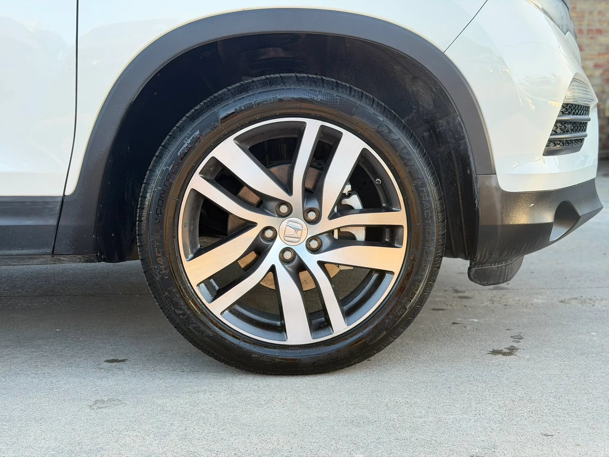 Used 2016 Honda Pilot Elite image 15