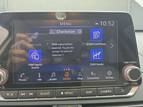Used 2020 Nissan Altima 2.0 Platinum FWD image 35
