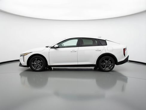 Used 2025 Kia K4 LXS image 5