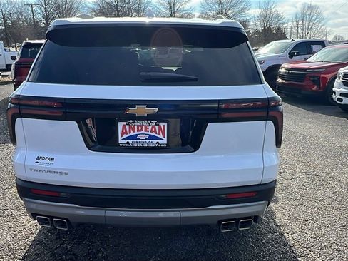 New 2026 Chevrolet Traverse LT image 6