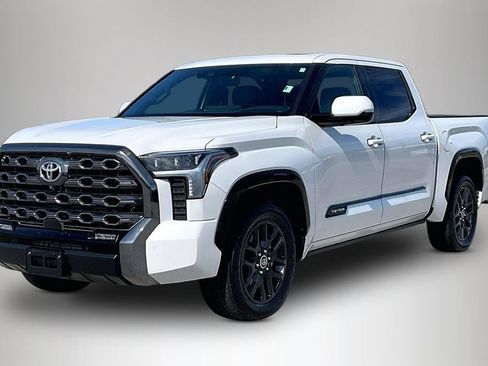 Used 2022 Toyota Tundra Platinum RWD image 2