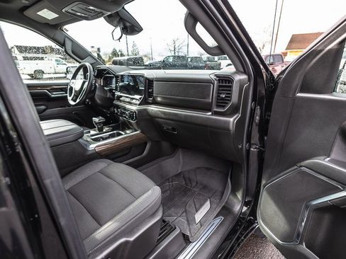 Used 2024 Chevrolet Silverado 1500 RST AWD/4WD image 30