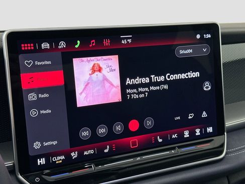 New 2026 Volkswagen Tiguan SE image 13