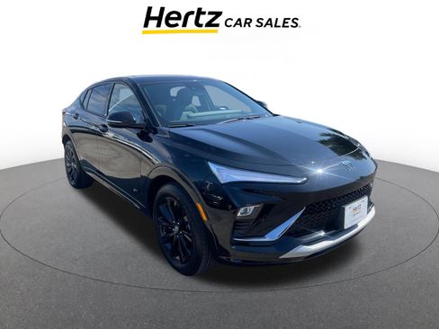 Used 2025 Buick Envista Sport Touring image 1