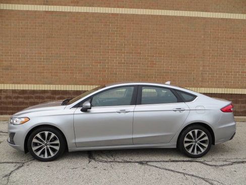 Used 2020 Ford Fusion SE AWD/4WD image 6
