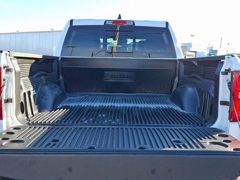 Used 2025 RAM 1500 Laramie image 32