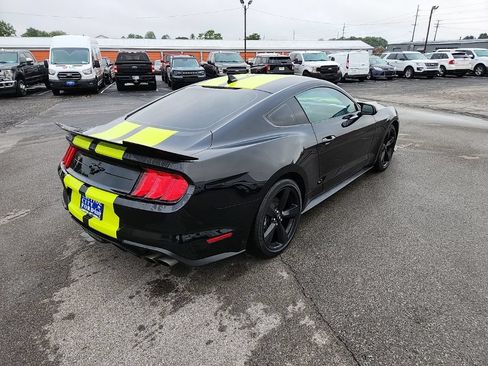 Used 2023 Ford Mustang Coupe RWD image 5