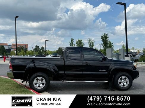 Used 2013 Toyota Tacoma 4x4 Access Cab w/ SR5 Pkg image 8
