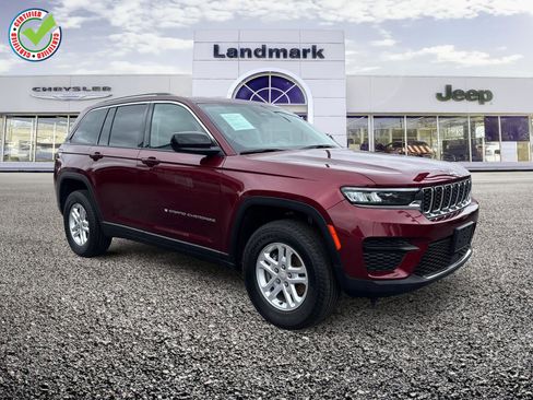 Used 2023 Jeep Grand Cherokee Laredo AWD/4WD image 1