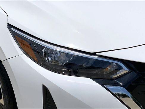 Used 2025 Nissan Sentra SV FWD image 26