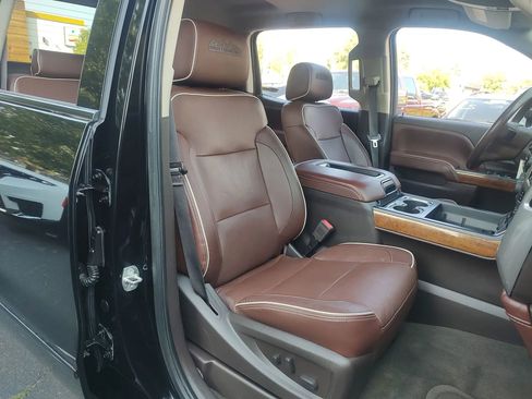 Used 2015 Chevrolet Silverado 2500 High Country w/ Duramax Plus Package image 25