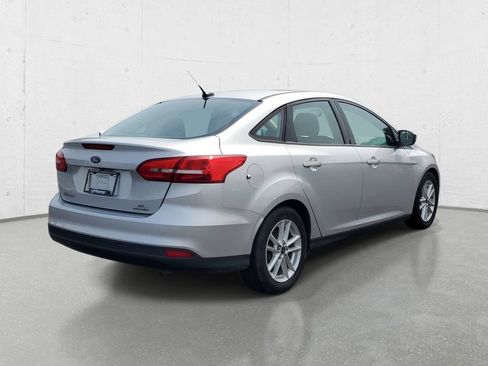 Used 2016 Ford Focus SE FWD image 7
