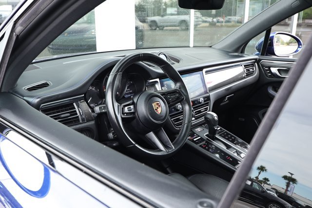 Used 2022 Porsche Macan AWD/4WD image 31