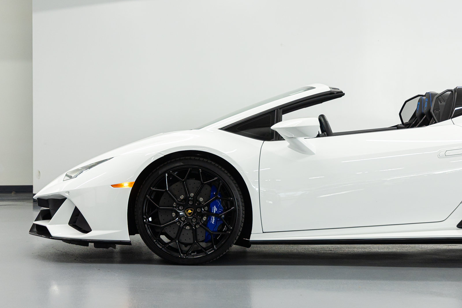 Used 2024 Lamborghini Huracan EVO AWD/4WD image 7