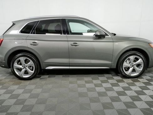 Used 2023 Audi Q5 2.0T Premium Plus w/ Premium Plus Package image 2