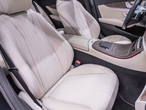 Used 2022 Mercedes-Benz E 350 Sedan image 15