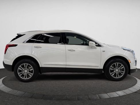 Used 2022 Cadillac XT5 Premium Luxury image 2