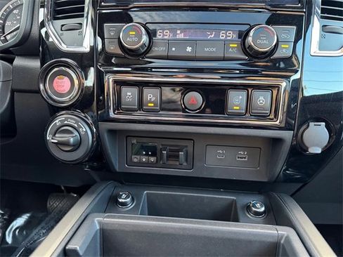 Used 2021 Nissan Titan Platinum Reserve w/ Moonroof Package image 19