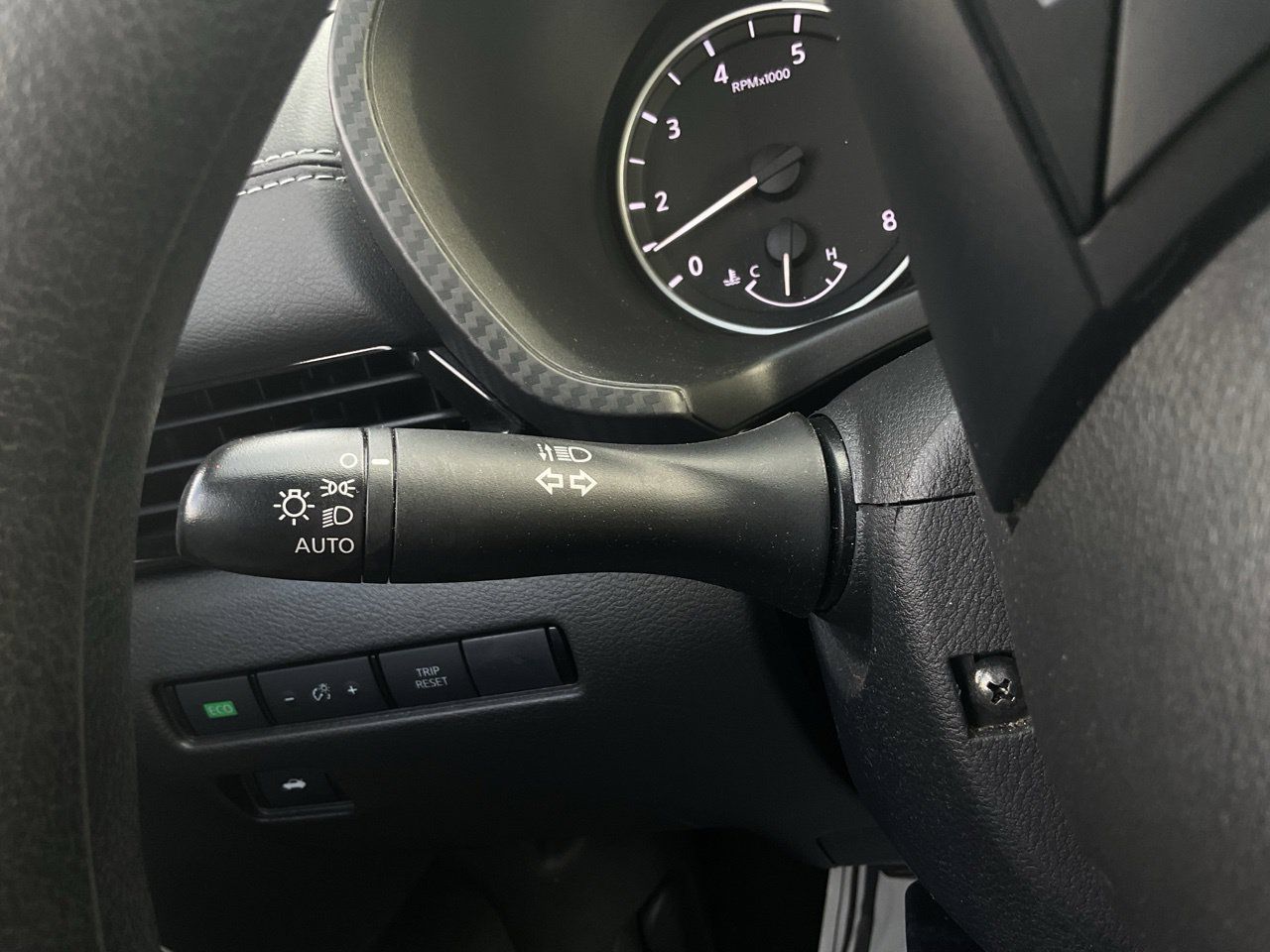 Used 2025 Nissan Sentra SV FWD image 32
