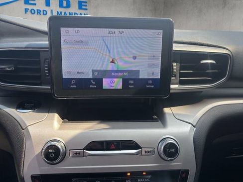 Certified 2022 Ford Explorer XLT AWD/4WD image 3