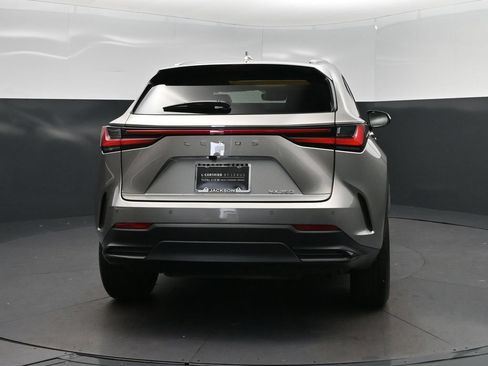 Used 2025 Lexus NX 250 FWD w/ Towing Package (2000 Lbs) image 6