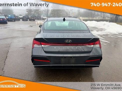 Used 2024 Hyundai Elantra SEL image 27