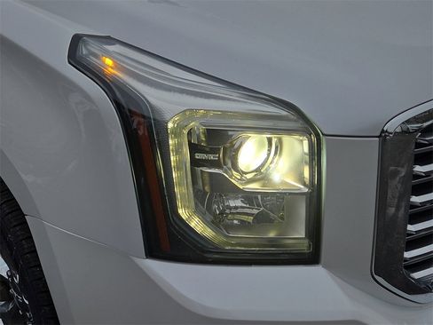 Used 2019 GMC Yukon XL Denali w/ Denali Ultimate Package image 9