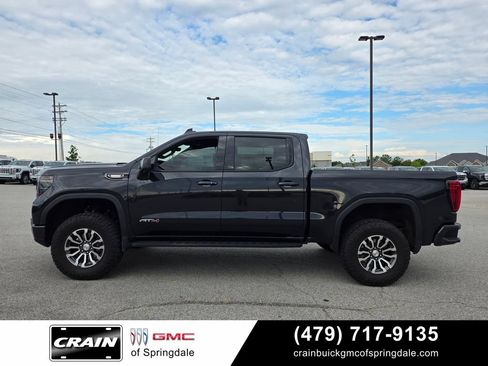 Used 2023 GMC Sierra 1500 AT4 w/ AT4 Premium Package AWD/4WD image 4