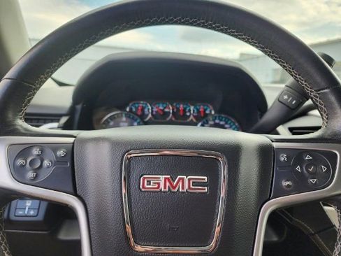 Used 2020 GMC Yukon SLE w/ SLE Value Package AWD/4WD image 31