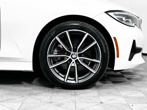 Used 2022 BMW 330i Sedan w/ Driving Assistance Package image 8