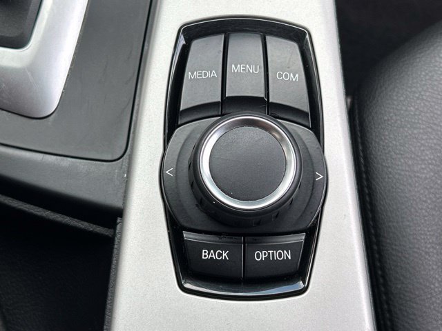 Used 2018 BMW 320i xDrive Sedan AWD/4WD image 48