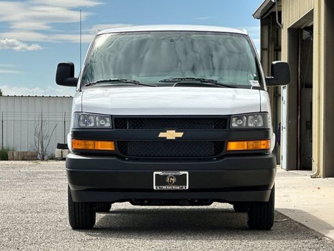 New 2026 Chevrolet Express 3500 RWD image 10