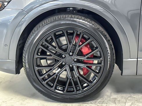 New 2026 Audi SQ8 Prestige image 25