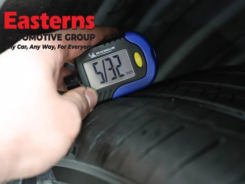 Used 2025 Mitsubishi Outlander SE AWD/4WD image 23