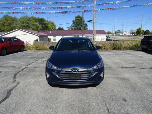 Used 2020 Hyundai Elantra SEL image 2